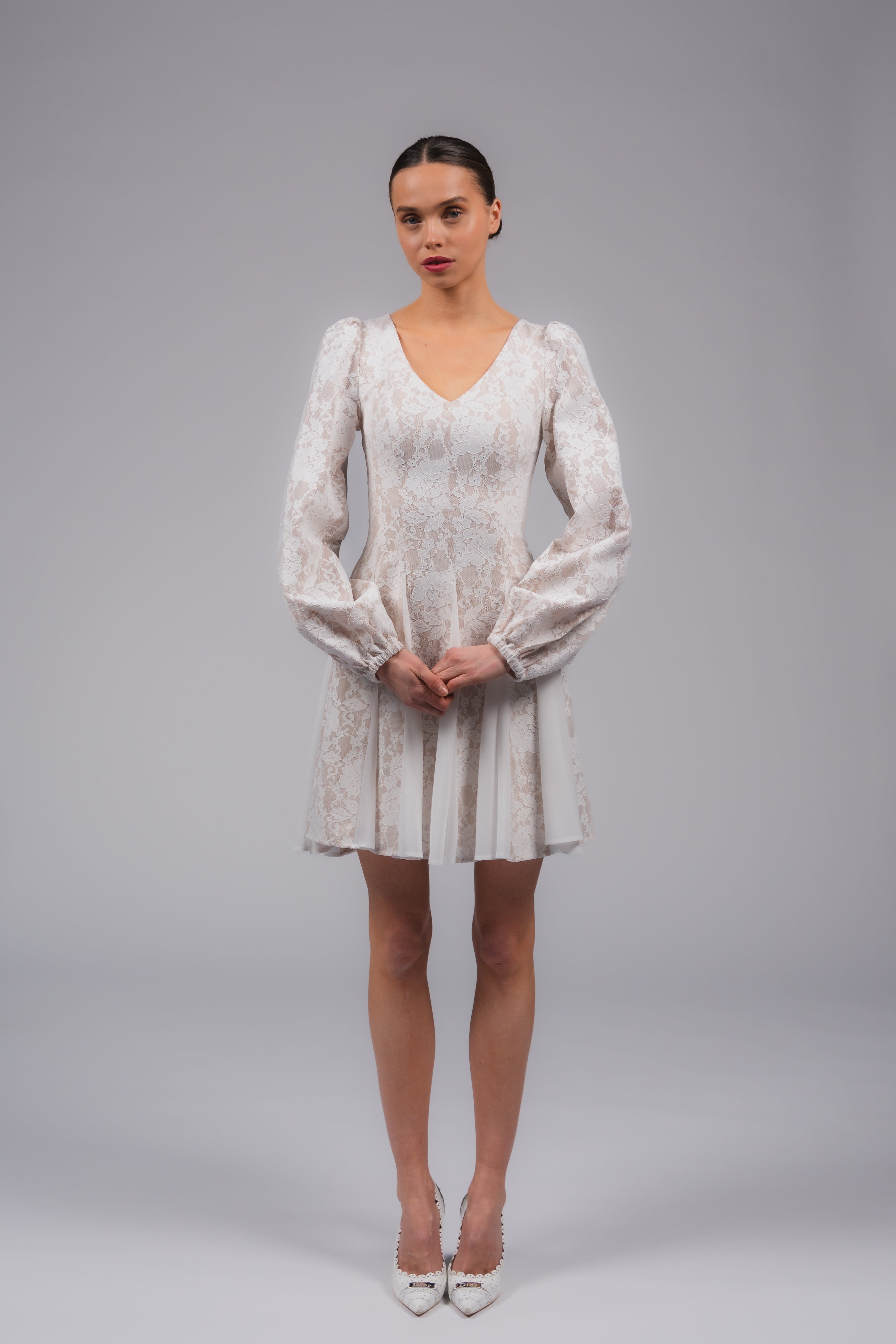 Model: 175 cm · XS · B cup