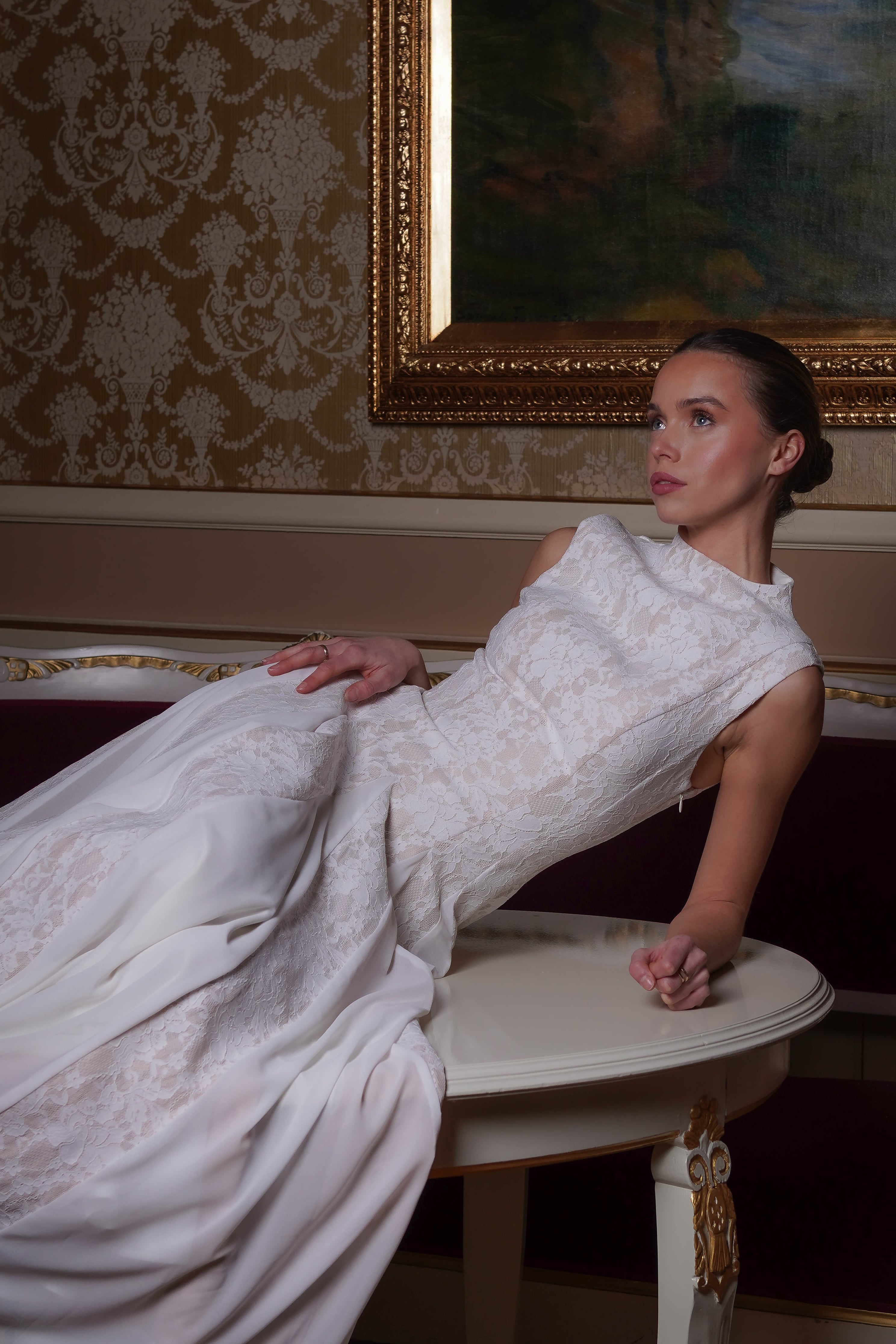 Model: 175 cm · XS · B cup