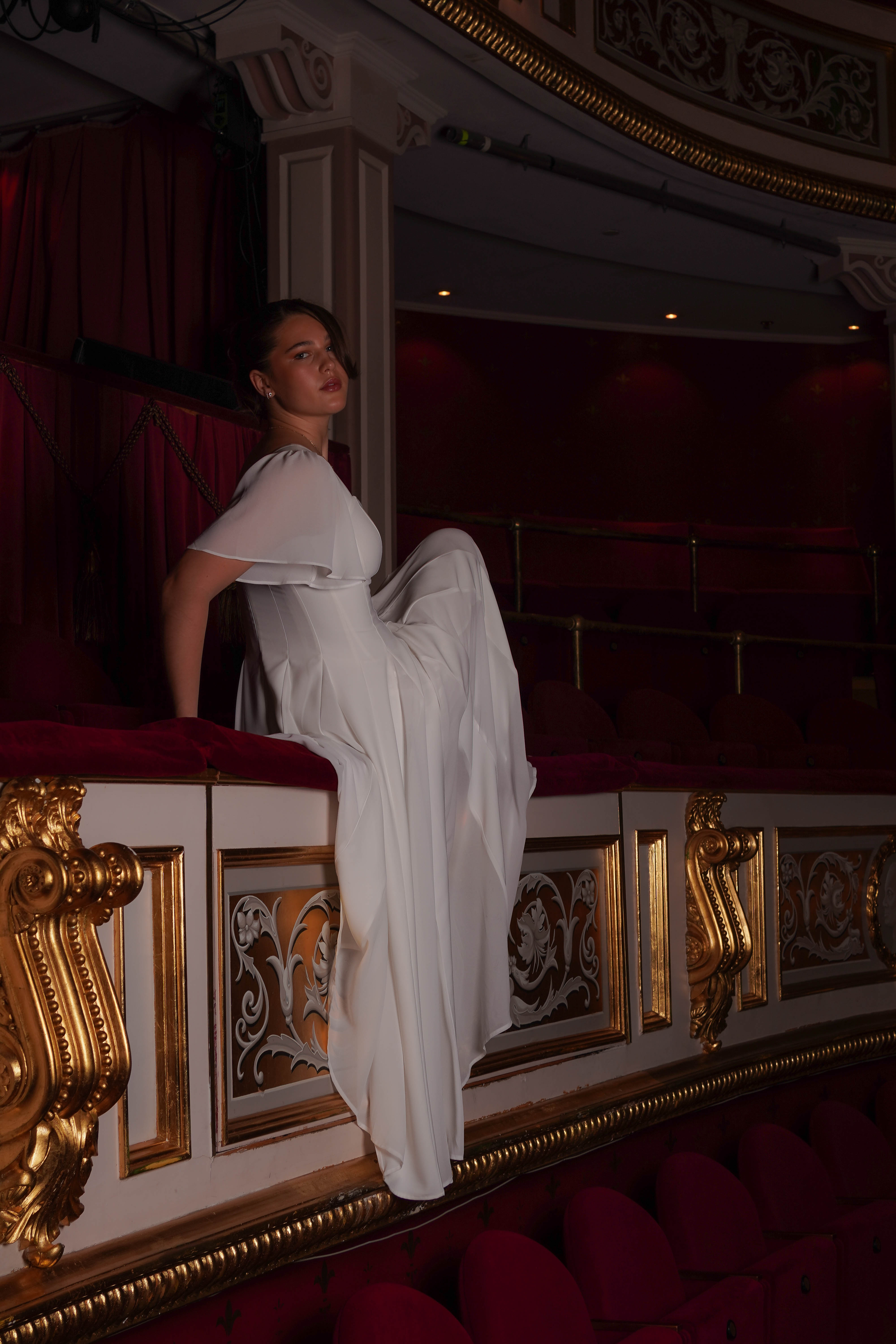 Model: 179 cm · M · C cup