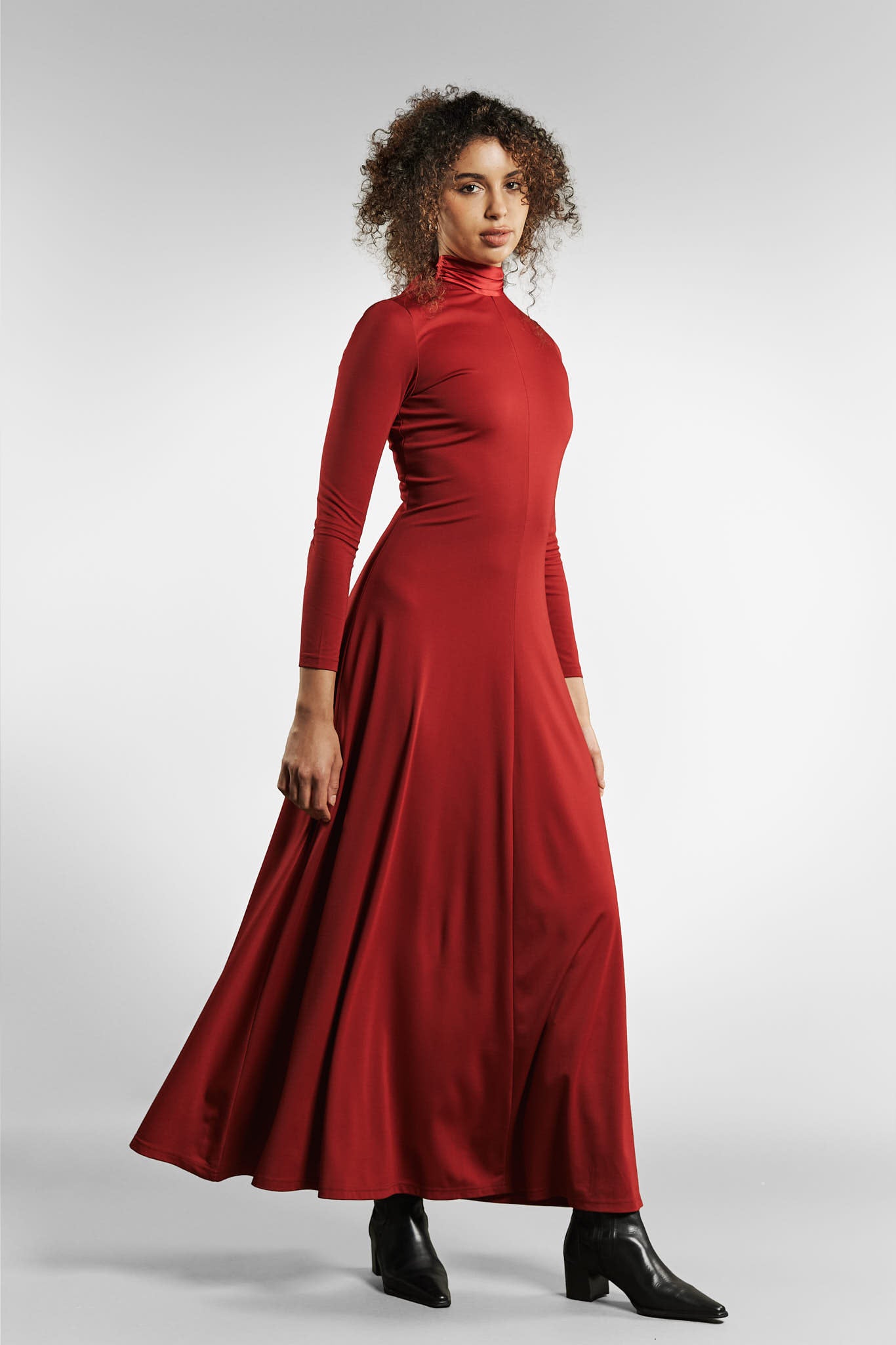 Tuva Turtleneck Maxi With Sleeves Red