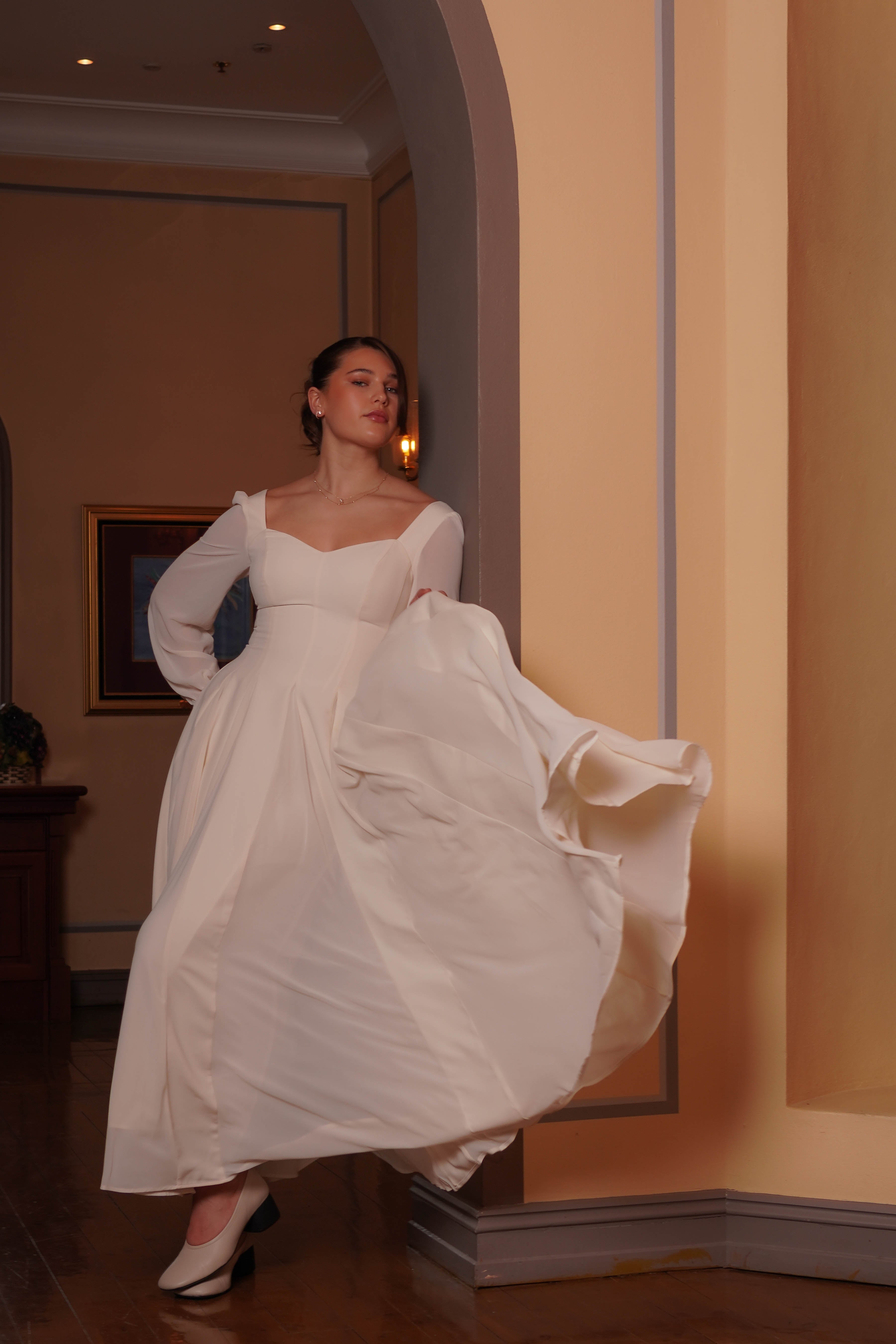 Model: 179 cm · M · C cup