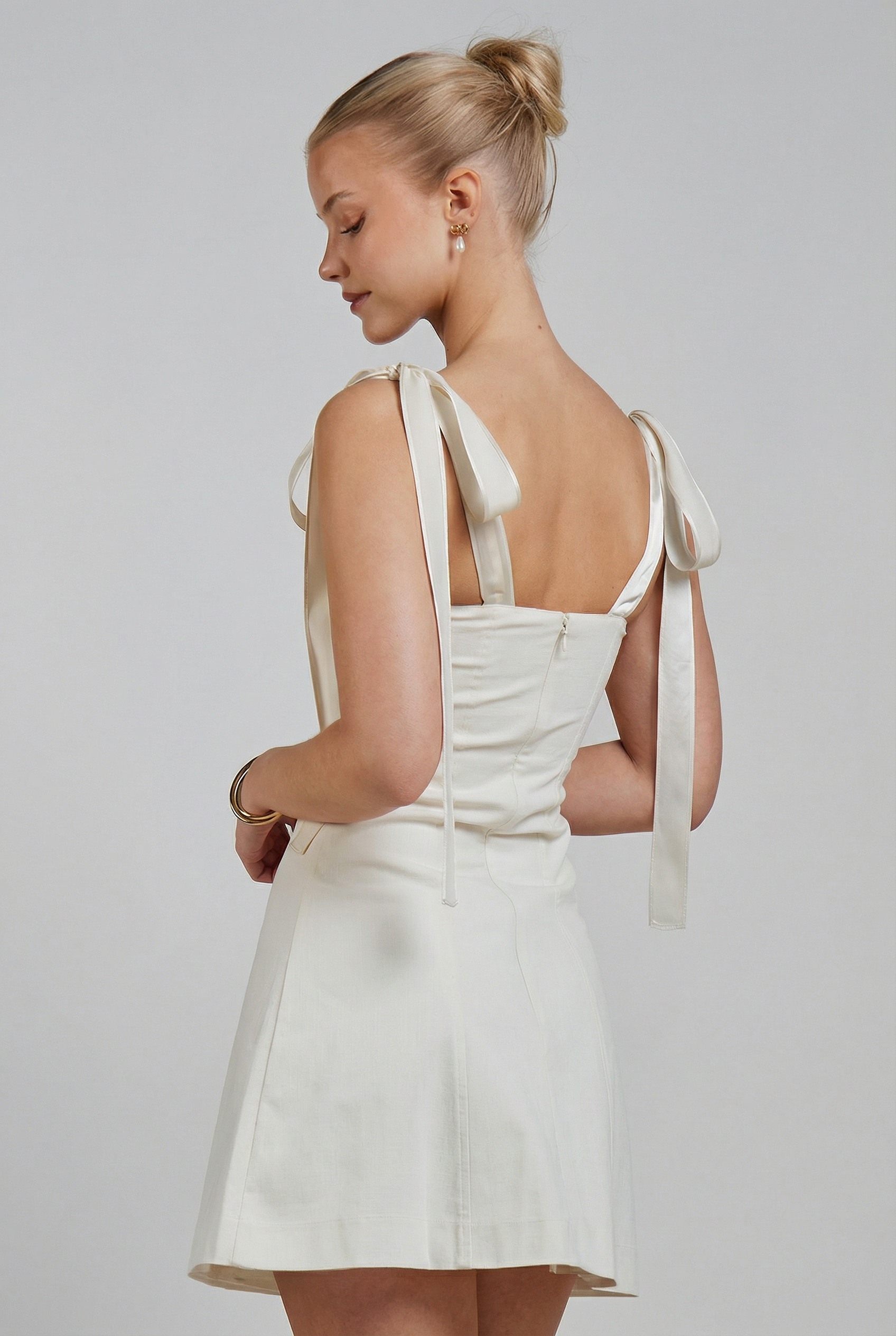 Model: 173 cm | Wearing: XS | Regular | Cup size: B