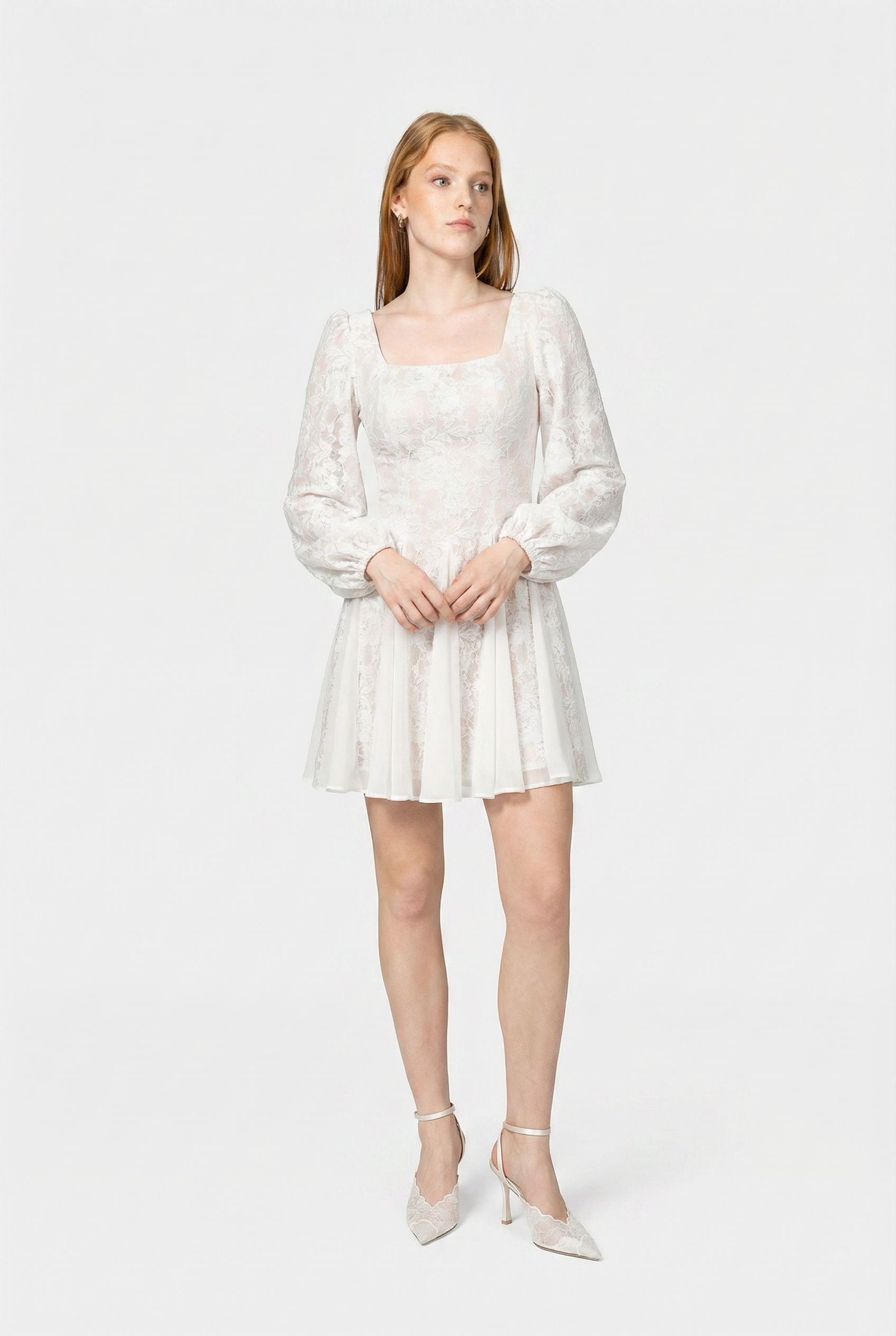 Model: 172 cm · XS · B cup